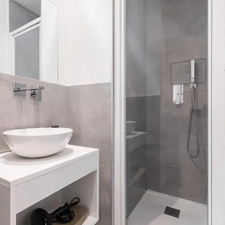 Garibaldi Square - Cozy 1 Bdr Old Town *