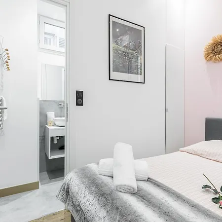 Garibaldi Square - Cozy 1 Bdr Old Town