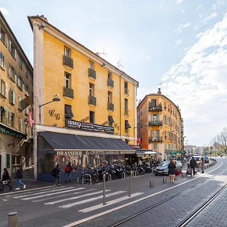 Garibaldi Square - Cozy 1 Bdr Old Town Daire *