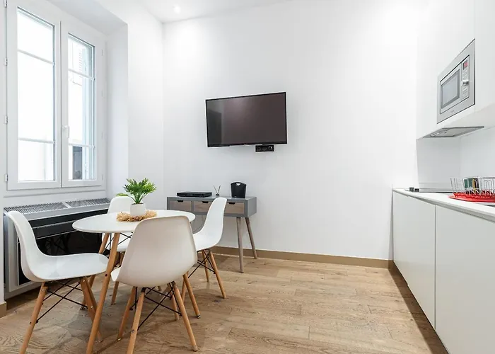 Garibaldi Square - Cozy 1 Bdr Old Town * Ницца