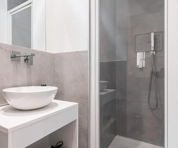 Garibaldi Square - Cozy 1 Bdr Old Town *